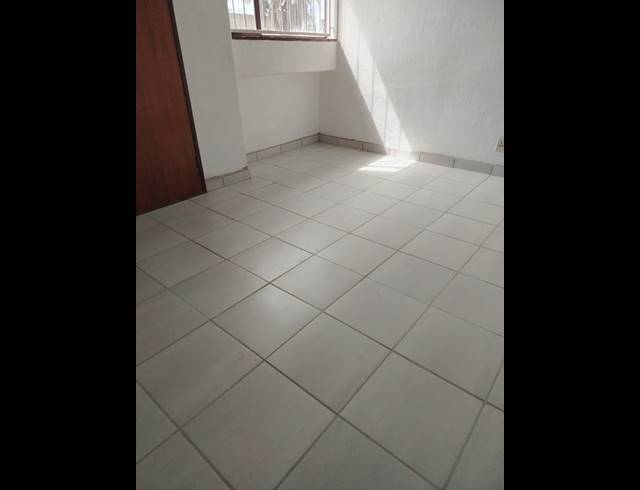 2 BEDROOM FLAT FOR SALE IN SURAYAVILLE